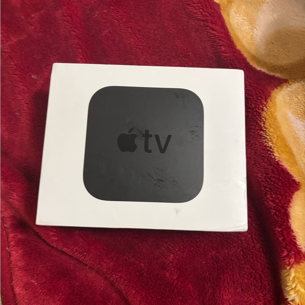 Apple TV 4K with Remote in Black and Silver - Picture 4 of 4